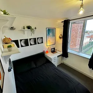 Custom House, 1 Room, 1 Alloggio in famiglia Dublino