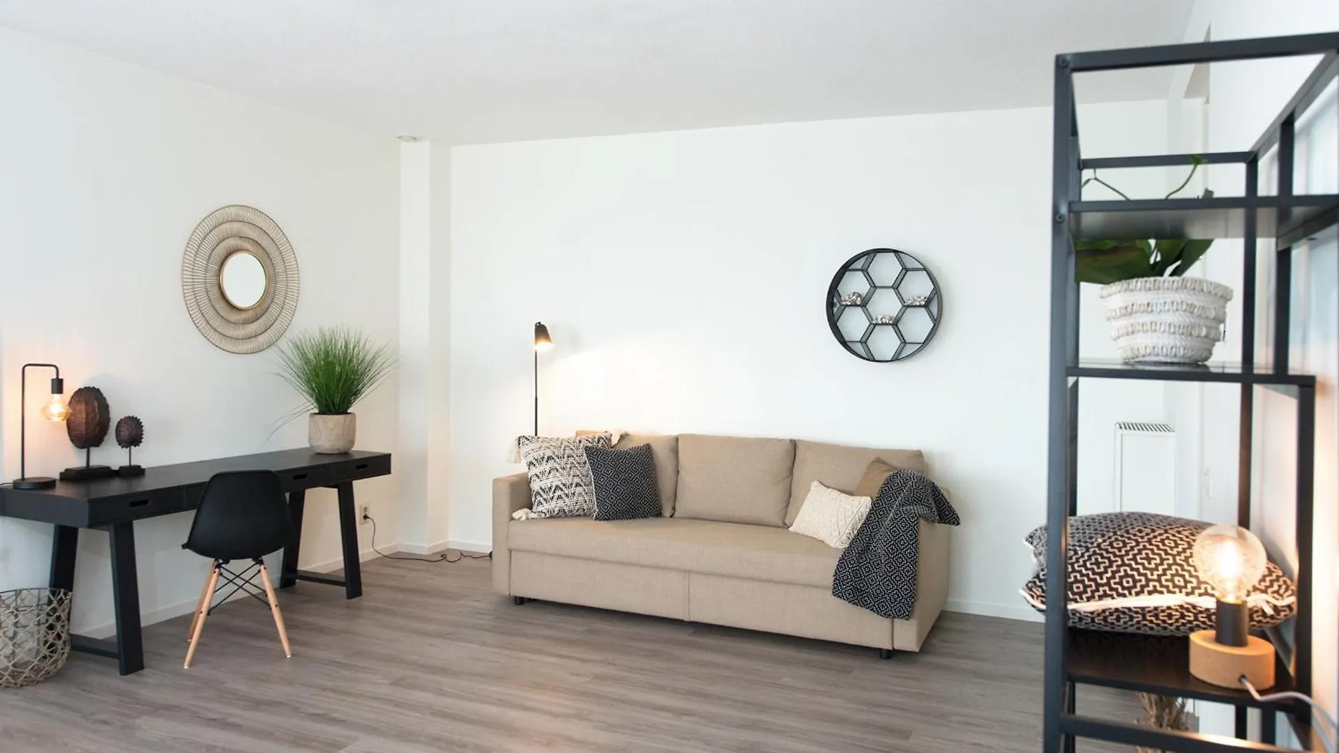 Bizstay Harbour I Scheveningen Apartments L'Aia