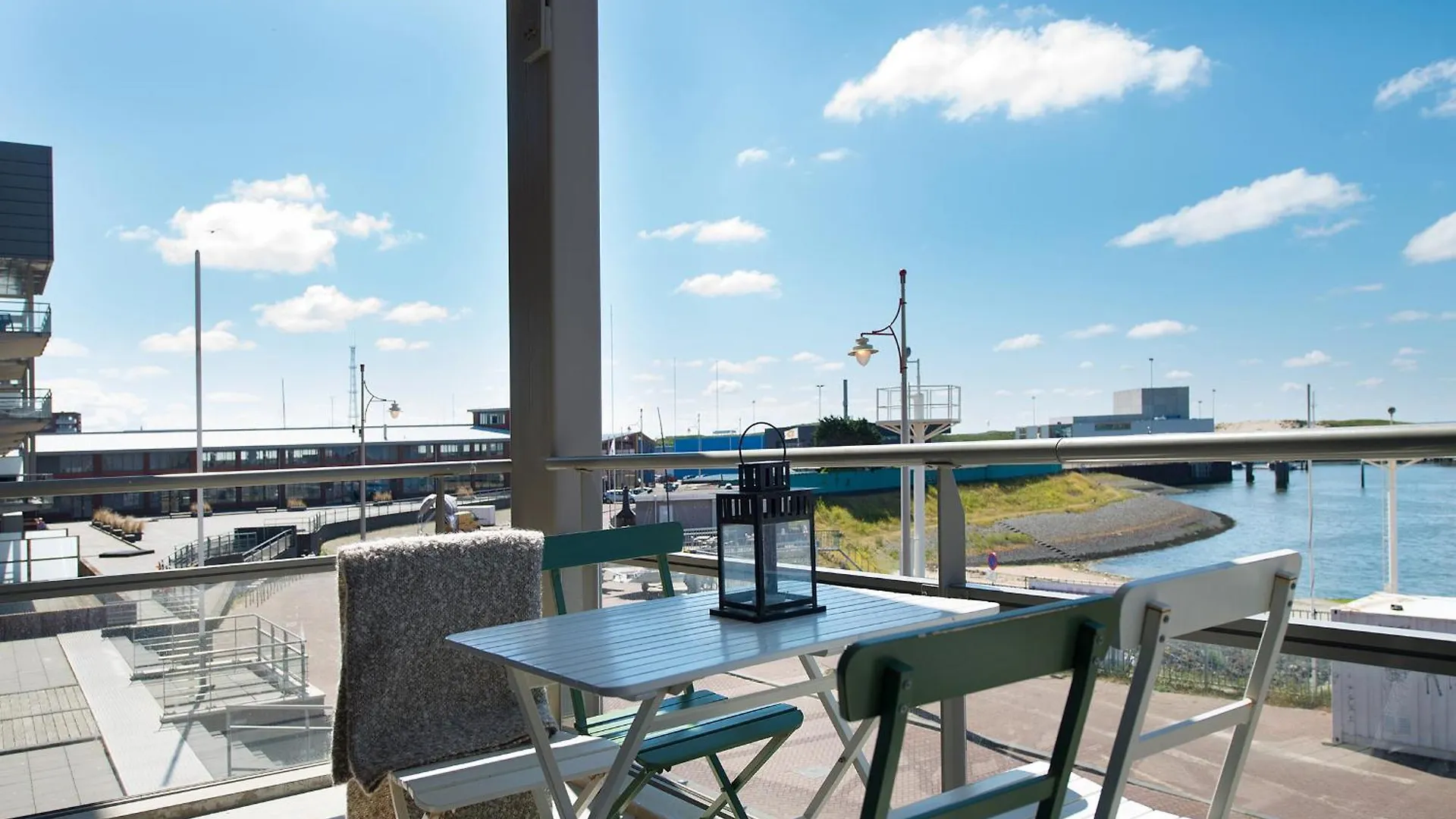 Bizstay Harbour I Scheveningen Apartments L'Aia