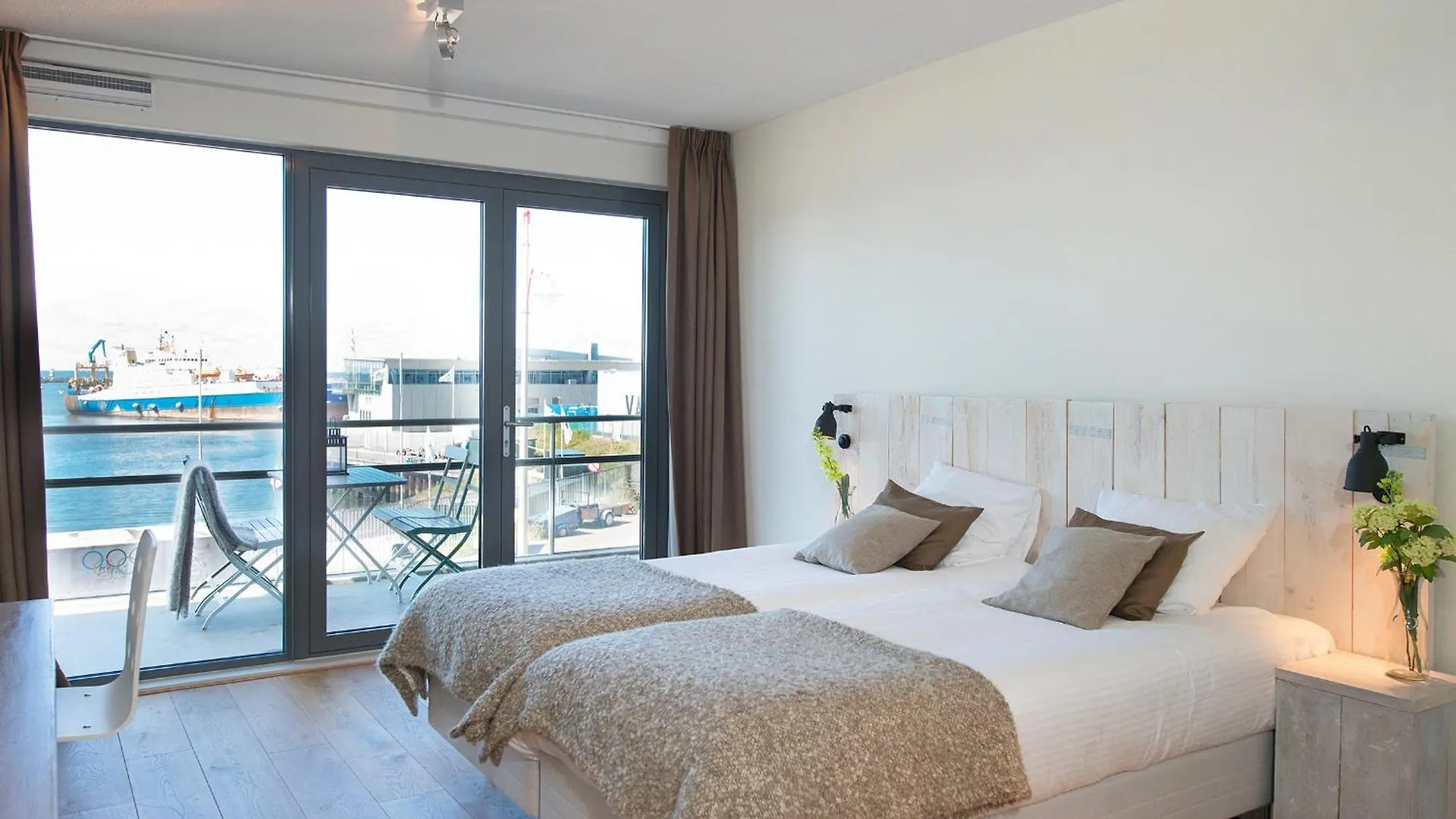 Bizstay Harbour I Scheveningen Apartments L'Aia