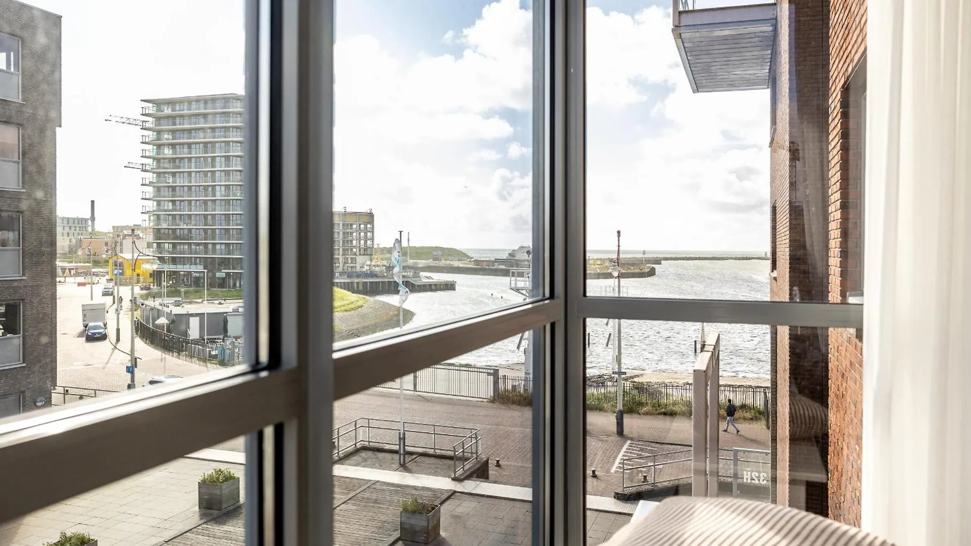 Bizstay Harbour I Scheveningen Apartments L'Aia