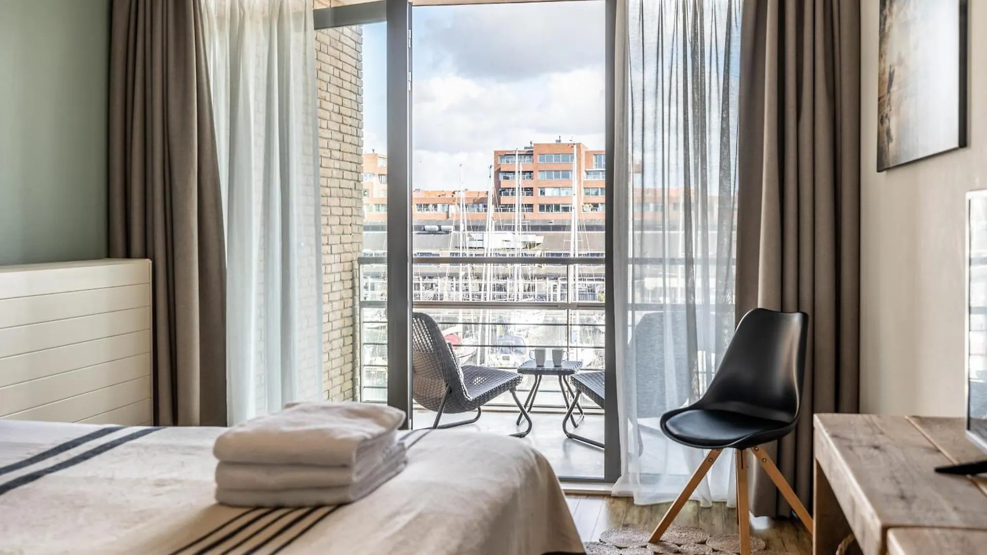 BizStay Harbour I Scheveningen Apartments Den Haag
